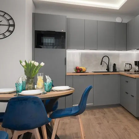 Marina Loft & Sagaris